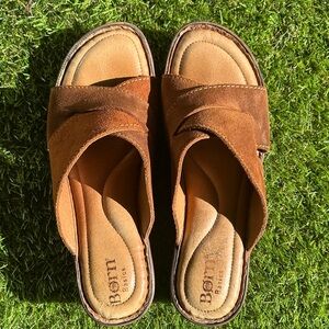 Born womens Tan Leather Slide Sandals